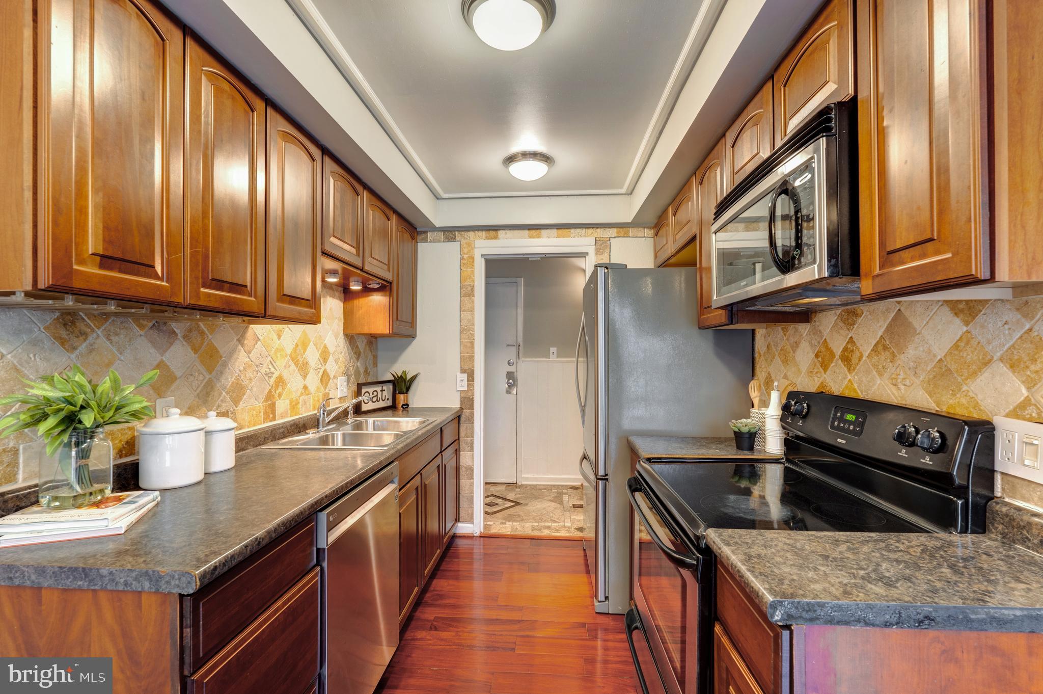 11651 Stoneview Square, Unit 11C Reston, VA 20191 - Photo 1 of 34 Welcome home!