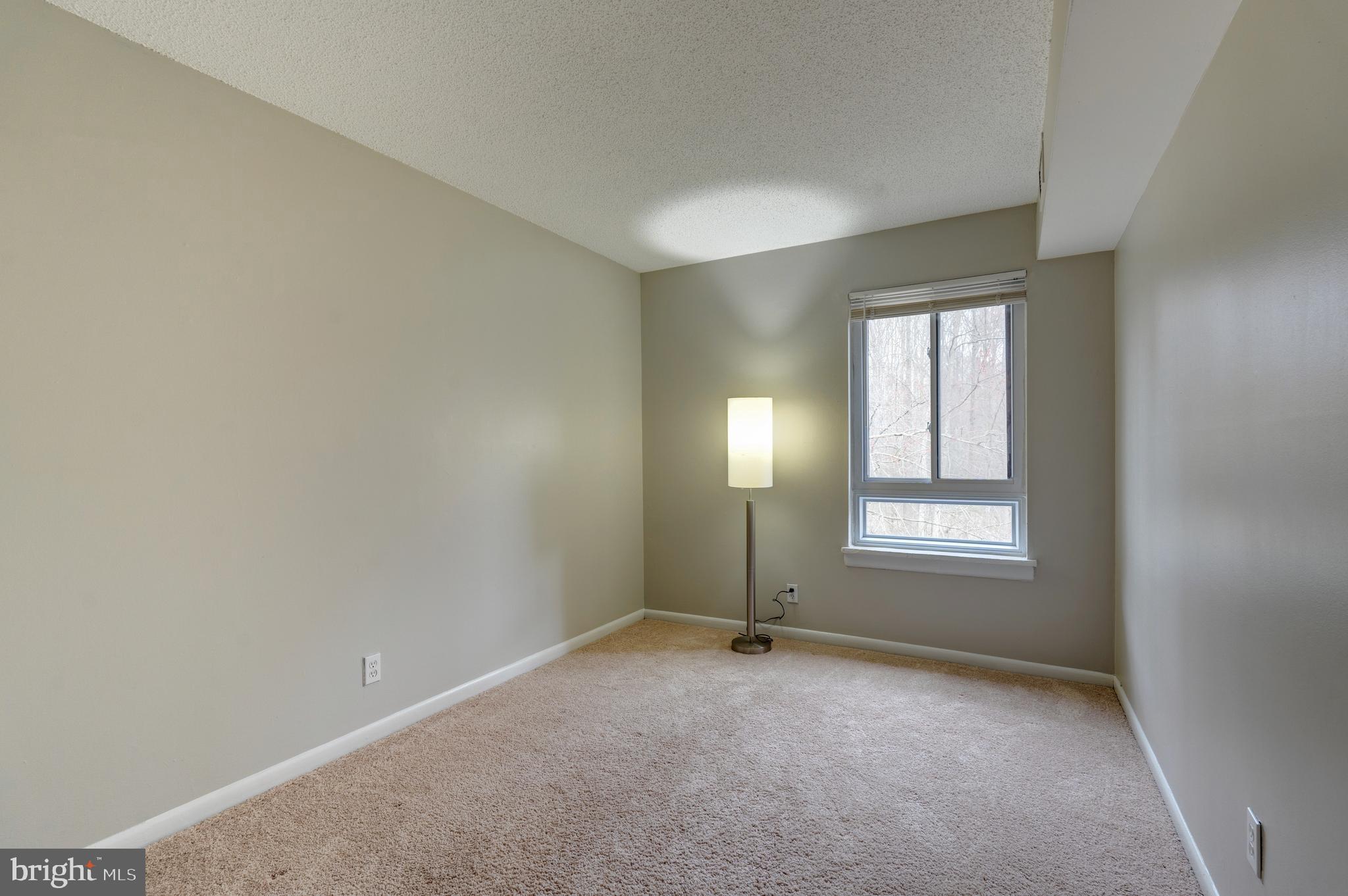 11651 Stoneview Square, Unit 11C Reston, VA 20191 - Photo 16 of 34 Third Bedroom