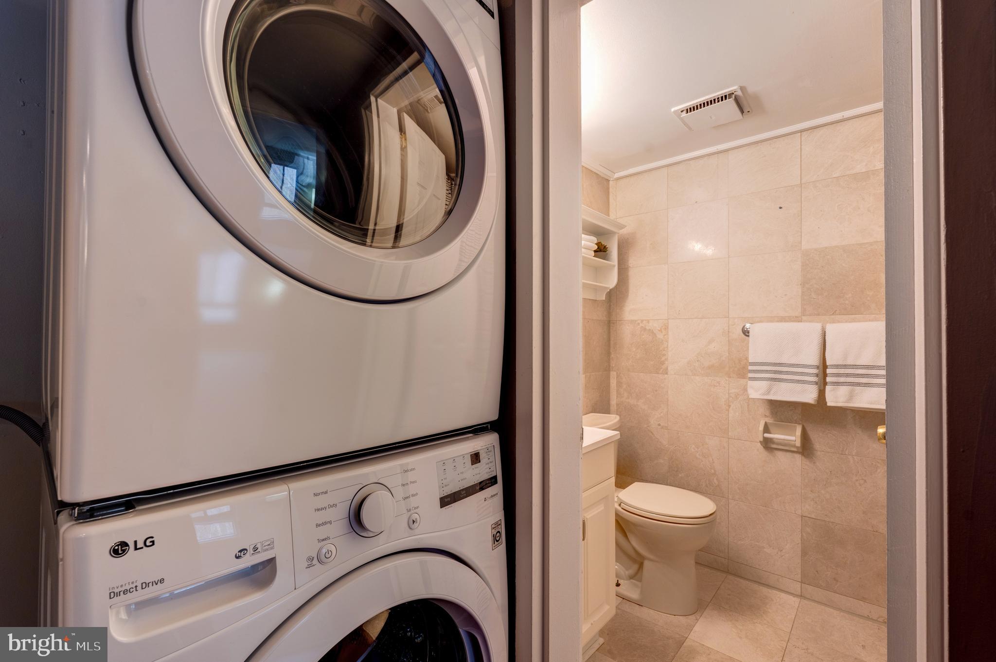 11651 Stoneview Square, Unit 11C Reston, VA 20191 - Photo 19 of 34 Washer and Dryer
