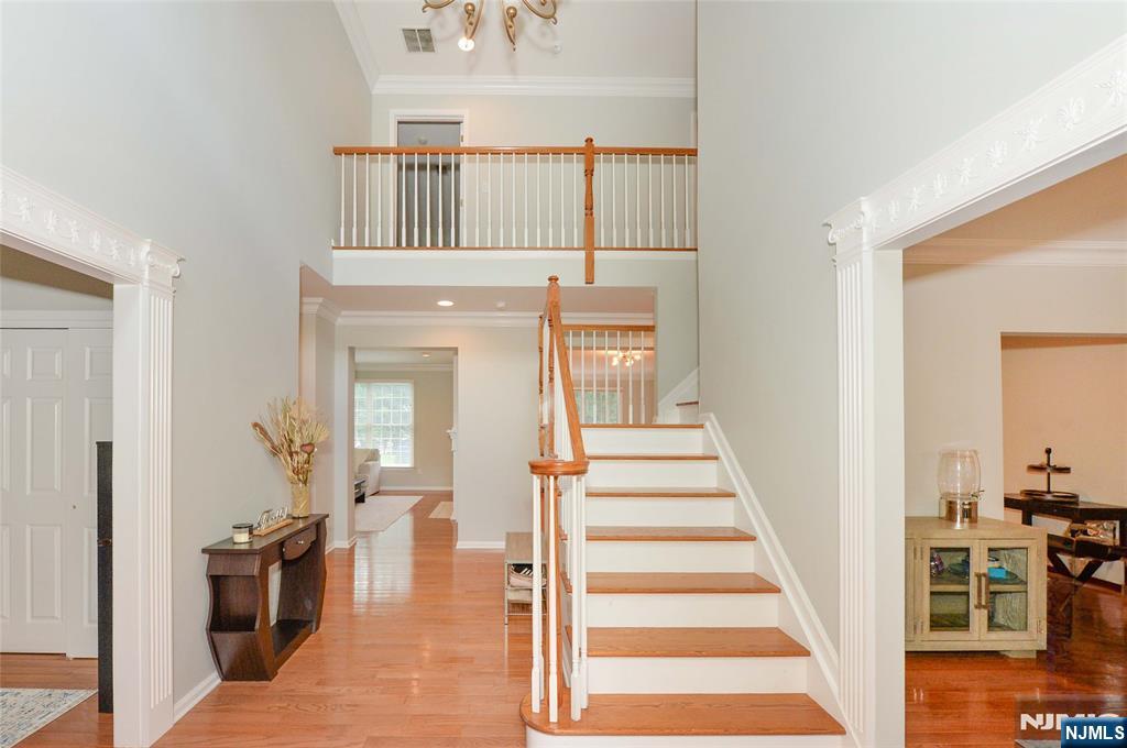 1 Woods Edge Road Old Tappan, NJ 07675 - Photo 3 of 41