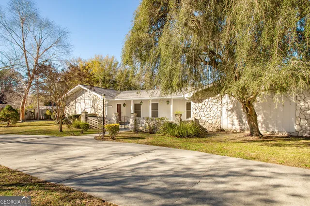 $395,000 | 1285 Lynn Drive, Waycross, GA 31501