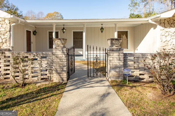 a view of a entryway door of the house