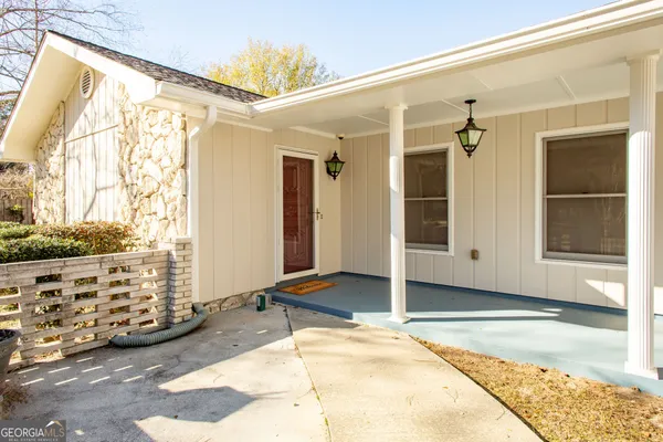 a view of house with a outdoor space