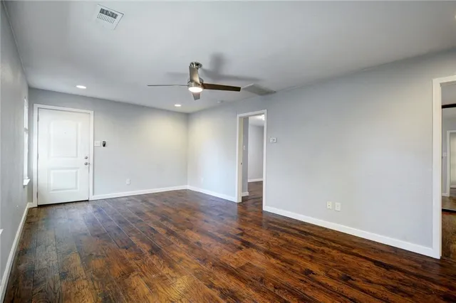 $1,900 | 1120 Estes Avenue, Unit B, Austin, TX 78721