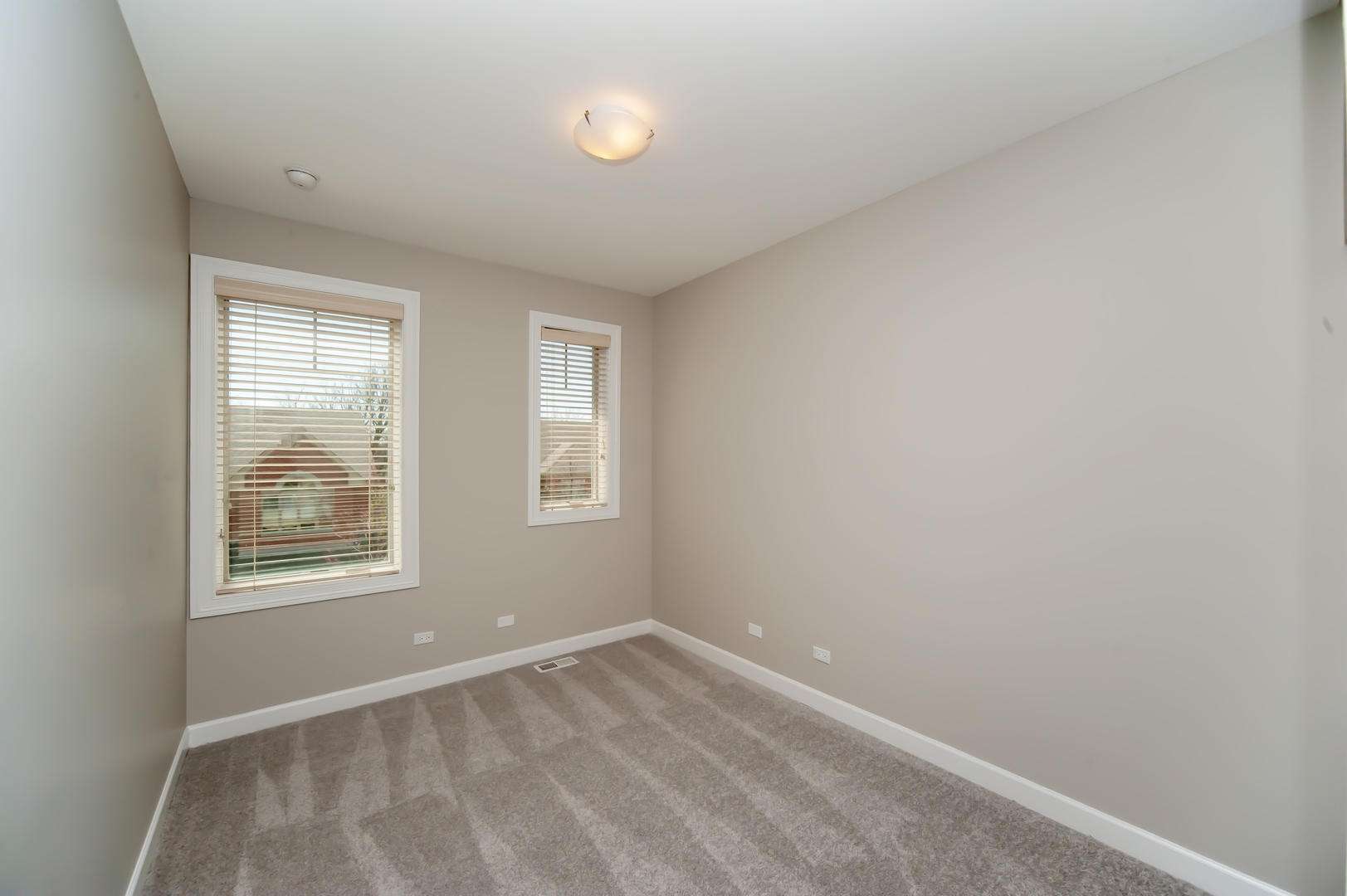 90 Legacy Lane Wheeling, IL 60090 - Photo 18 of 25