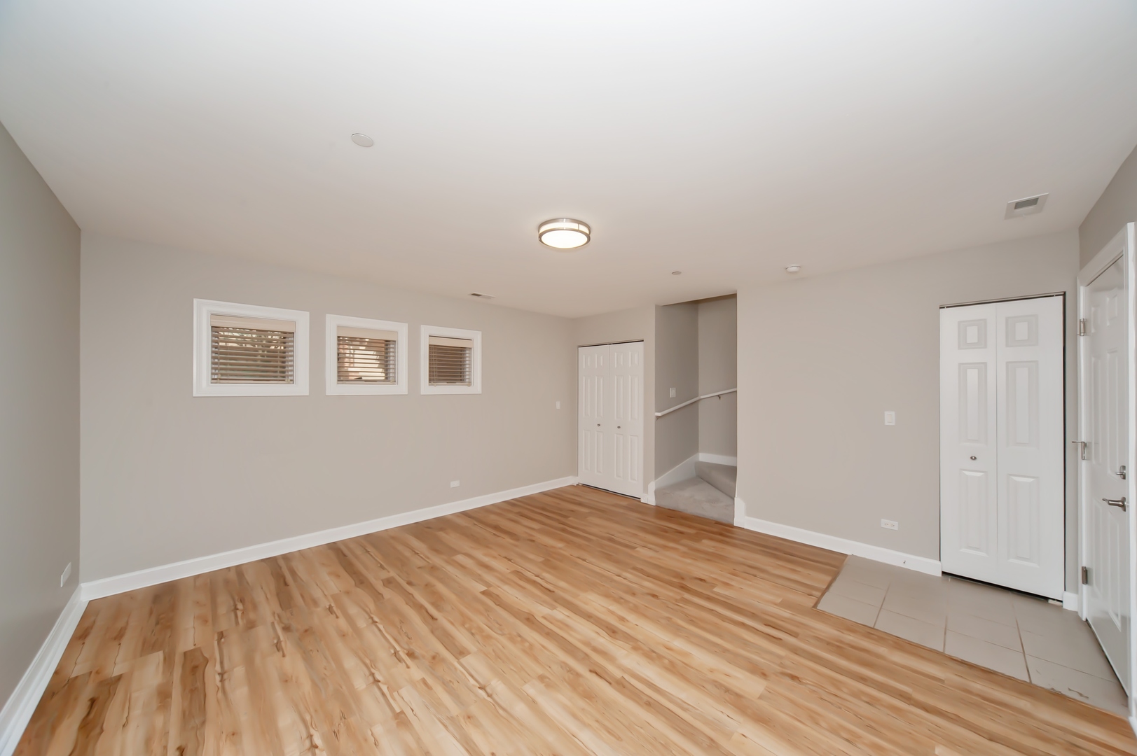 90 Legacy Lane Wheeling, IL 60090 - Photo 22 of 25