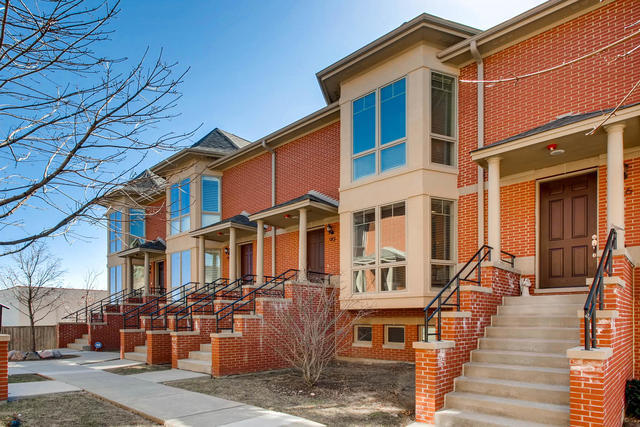 90 Legacy Lane Wheeling, IL 60090 - Photo 24 of 25