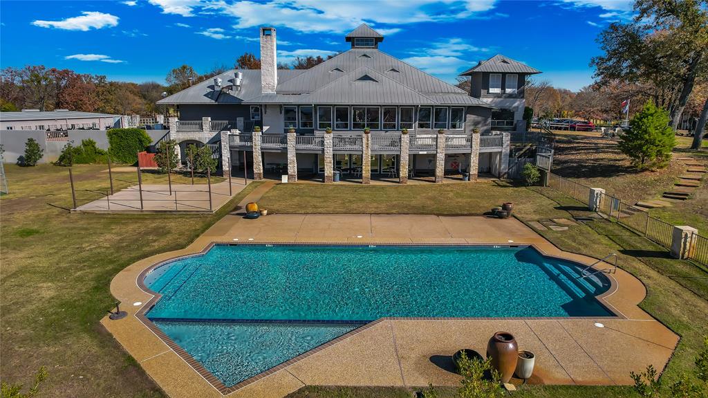 223 Colonial Drive Mabank, TX 75156 - Photo 7 of 10 Pinnacle clubhouse and pool