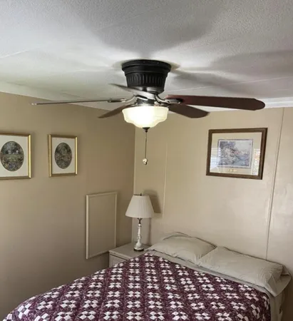 $1,500 | 19124 Meadowbrook Court, Fort Myers, FL 33903