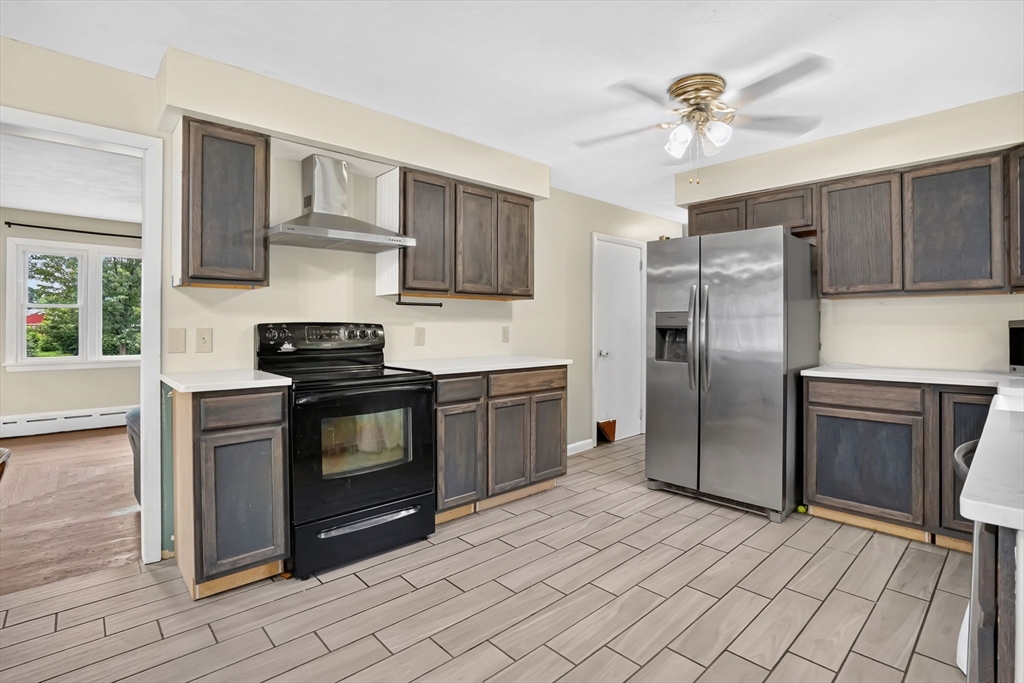 53 Ellerton Street Chicopee, MA 01020 - Photo 10 of 35