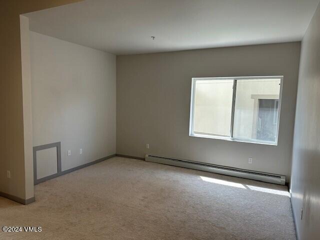 705 Nogal Road, Unit D6 Eagle, CO 81631 - Photo 12 of 15 an empty room with a window