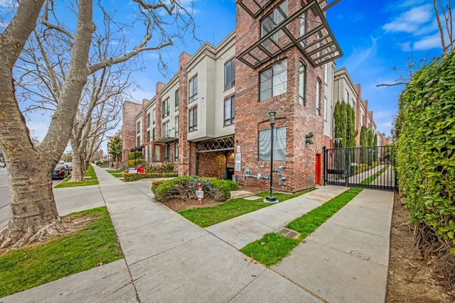 $448,000 | 1060 South 3rd Street, Unit 233, San Jose, CA 95112