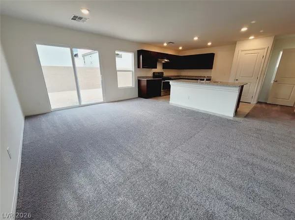 $2,300 | 8180 Seminario Avenue, Las Vegas, NV 89113