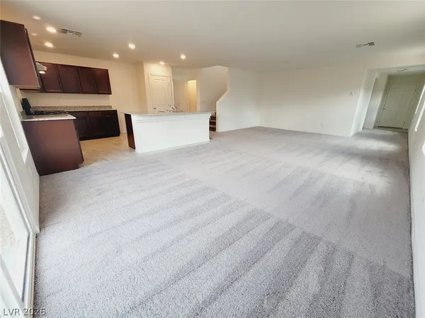 $2,300 | 8180 Seminario Avenue, Las Vegas, NV 89113