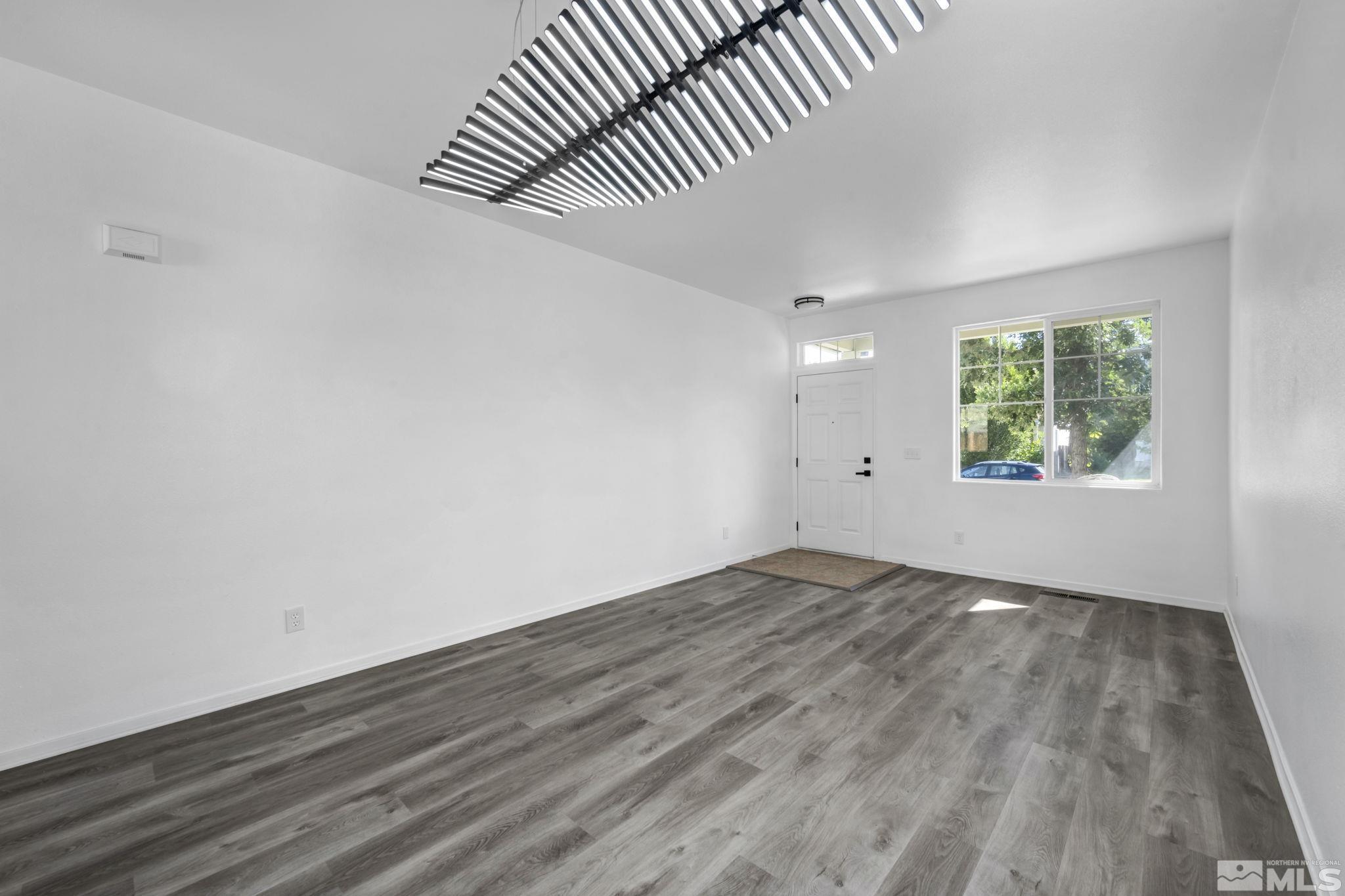 2290 Sapphire Ridge Way Reno, NV 89523 - Photo 4 of 40 Photo 4