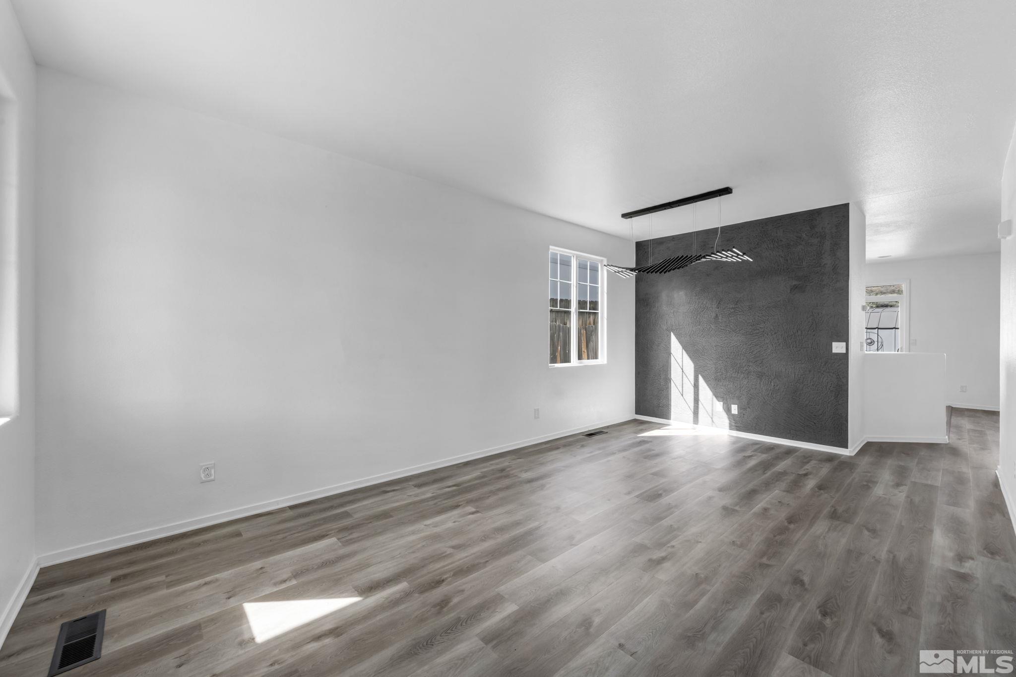 2290 Sapphire Ridge Way Reno, NV 89523 - Photo 5 of 40 Photo 5