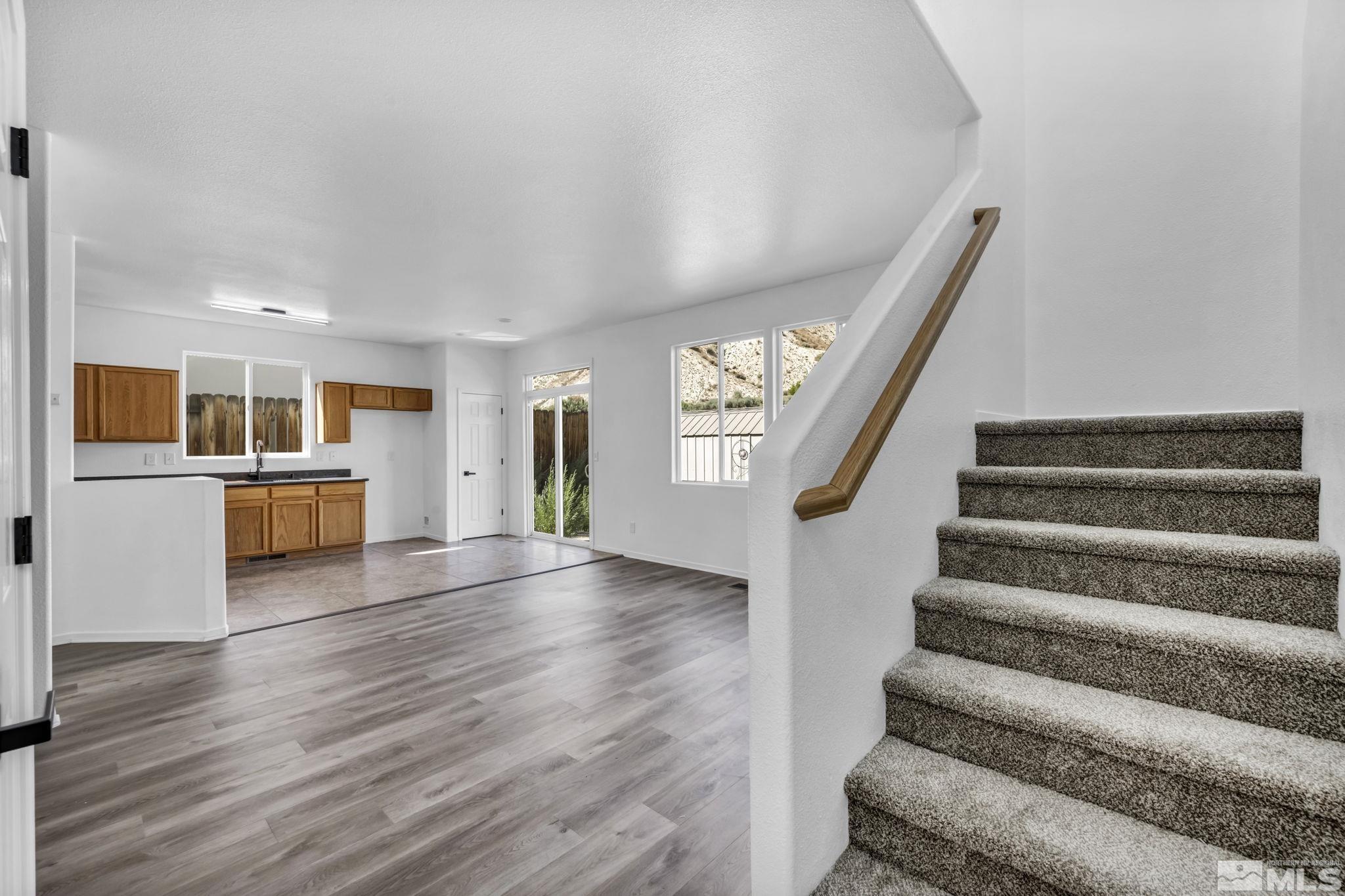 2290 Sapphire Ridge Way Reno, NV 89523 - Photo 9 of 40 Photo 9