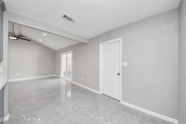 $2,500 | 7718 Romney Road, Houston, TX 77036