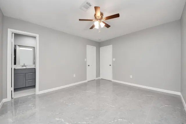 $2,500 | 7718 Romney Road, Houston, TX 77036