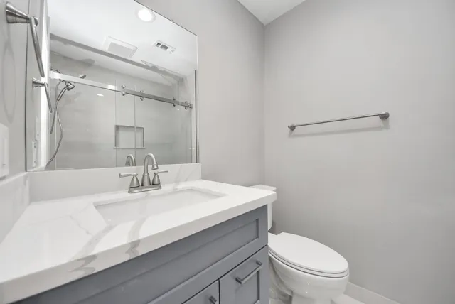 $2,500 | 7718 Romney Road, Houston, TX 77036