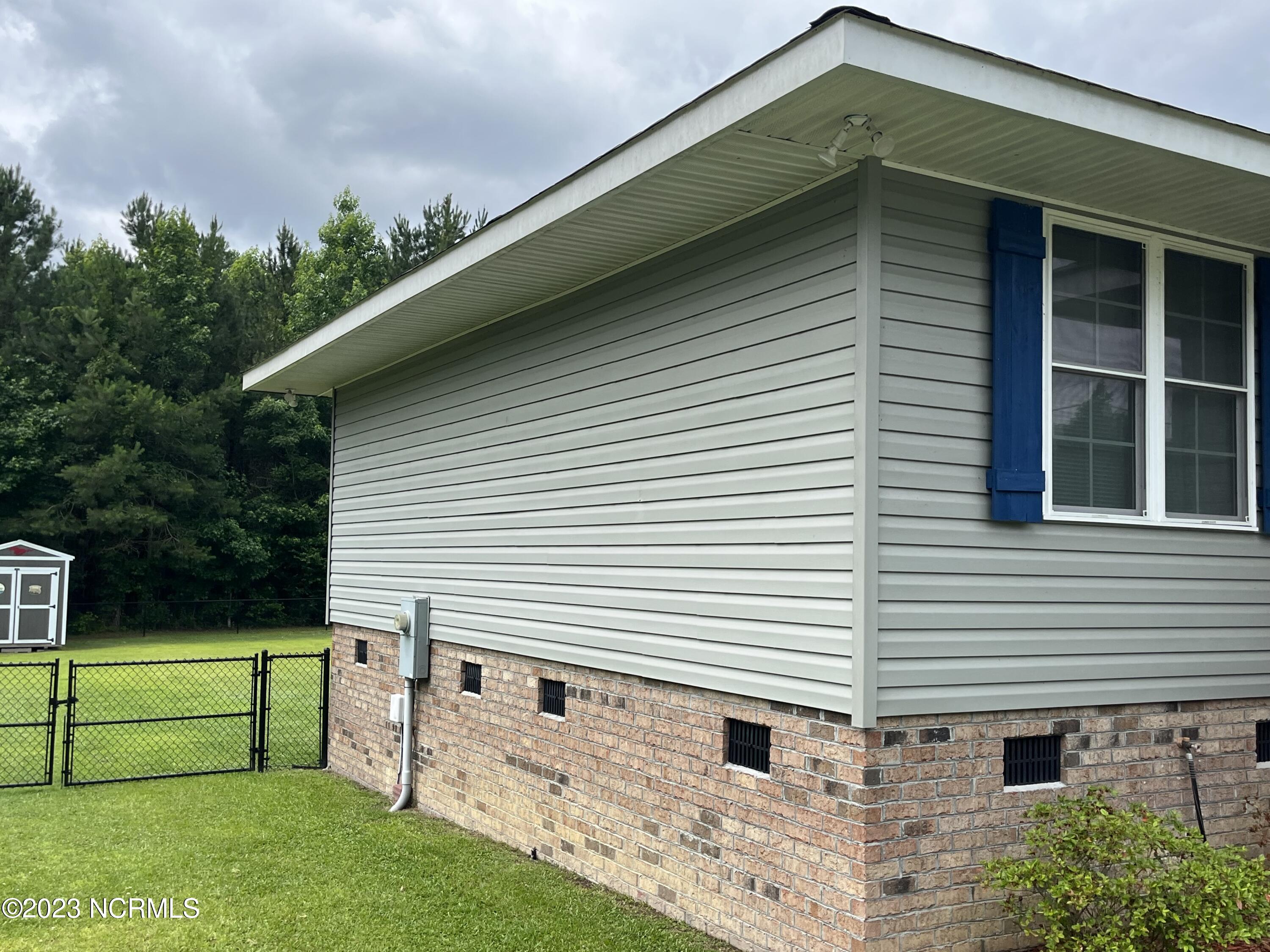 189 Cherry Run Road Washington, NC 27889 - Photo 34 of 36 Side view