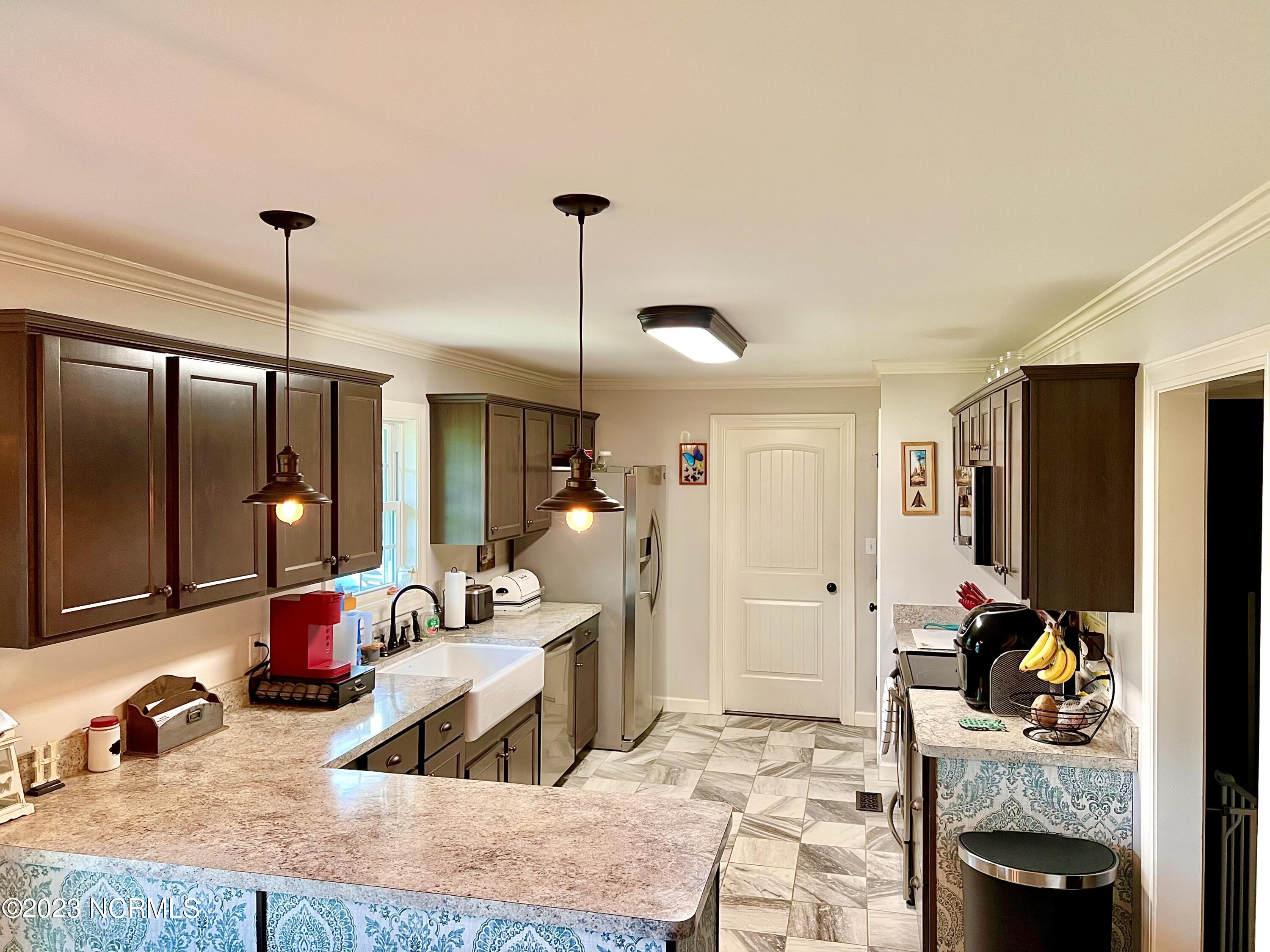 189 Cherry Run Road Washington, NC 27889 - Photo 5 of 36 Wonderful kitchen