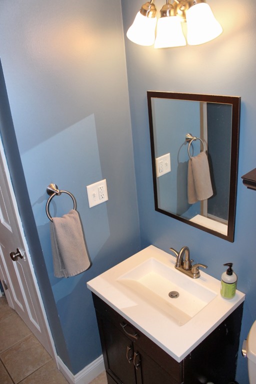 3 Rogers Road Peabody, MA 01960 - Photo 16 of 30 Gallery Image 16