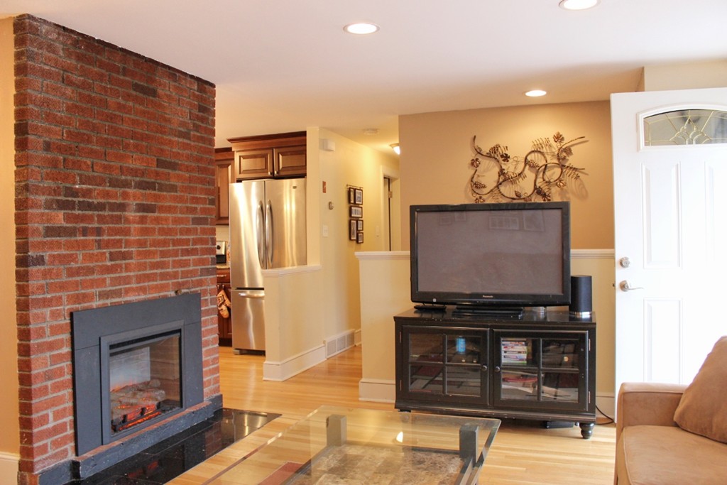 3 Rogers Road Peabody, MA 01960 - Photo 3 of 30 Gallery Image 3
