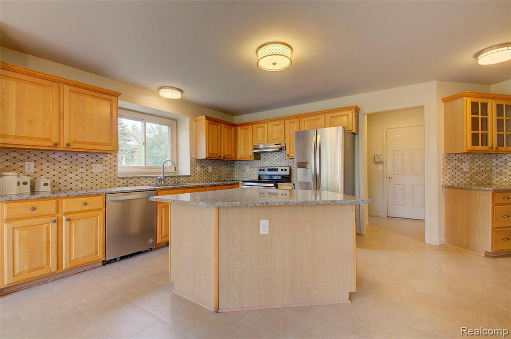46402 Mornington Road Canton, MI 48188 - Photo 15 of 45