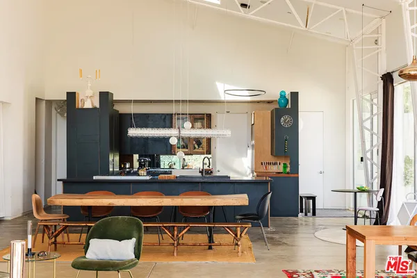 $3,000,000 | 1742 Deerhill Trail, Topanga, CA 90290