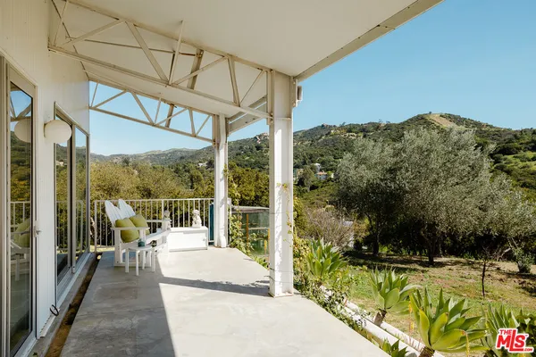 $3,000,000 | 1742 Deerhill Trail, Topanga, CA 90290