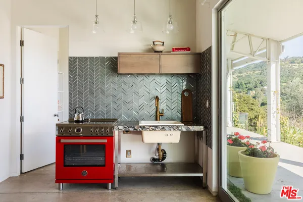 $3,000,000 | 1742 Deerhill Trail, Topanga, CA 90290