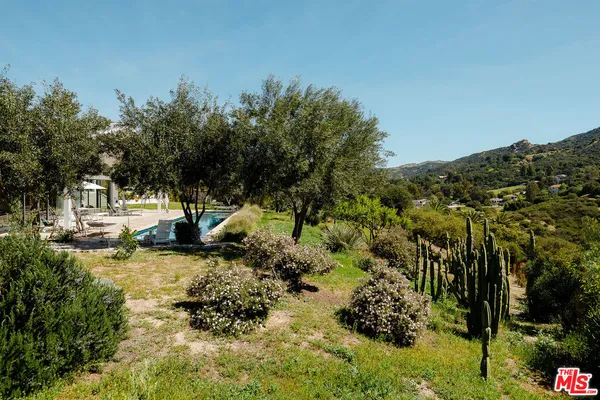 $3,000,000 | 1742 Deerhill Trail, Topanga, CA 90290