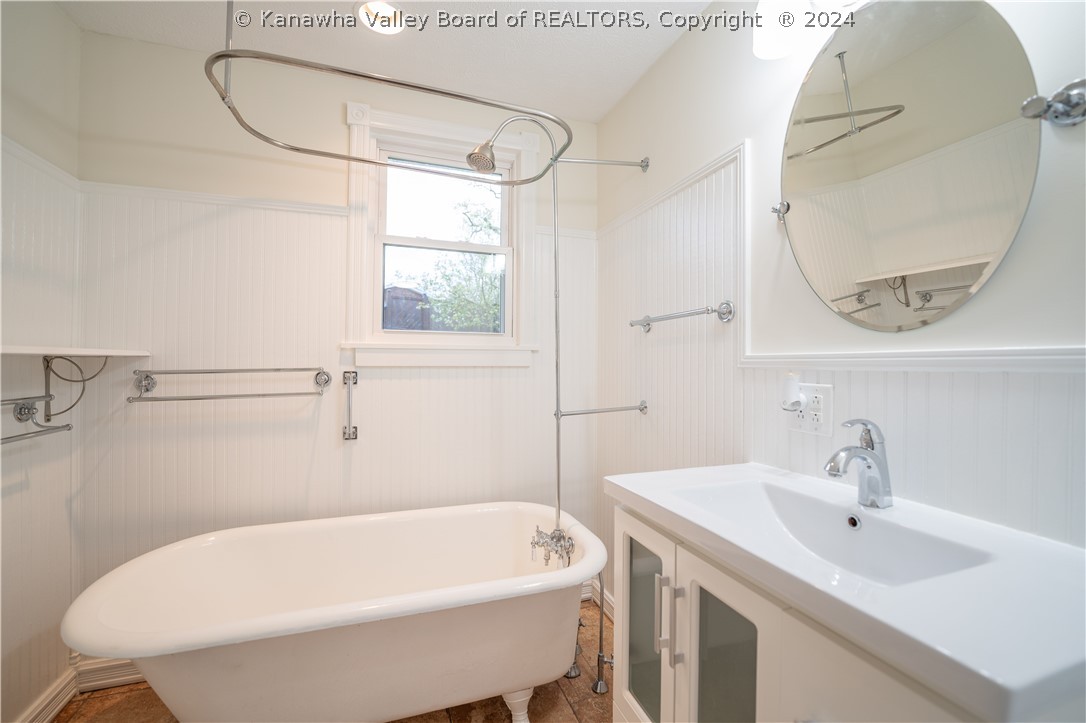 1813 Mt Alpha Road Charleston, WV 25304 - Photo 17 of 19 Gallery Image 17