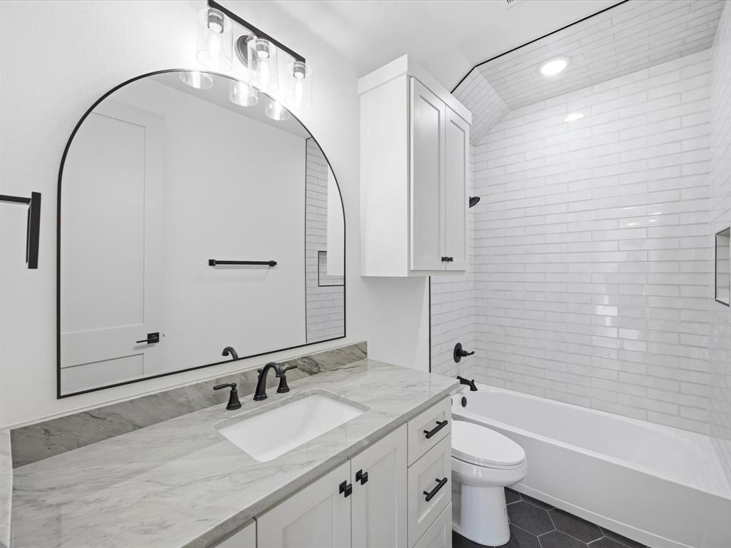 305 Dylan Way Midlothian, TX 76065 - Photo 34 of 40