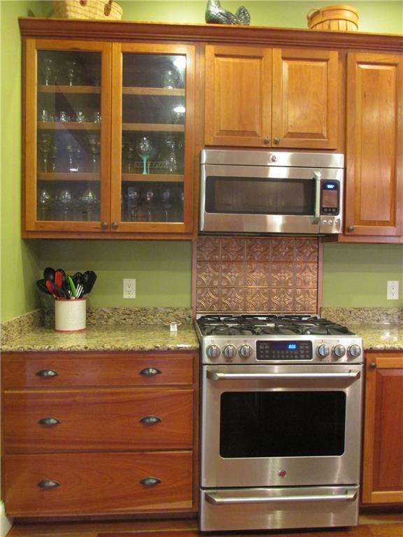 268 Whitcomb Road Waldo, ME 04915 - Photo 10 of 35 Gas cooking, a chef's delight