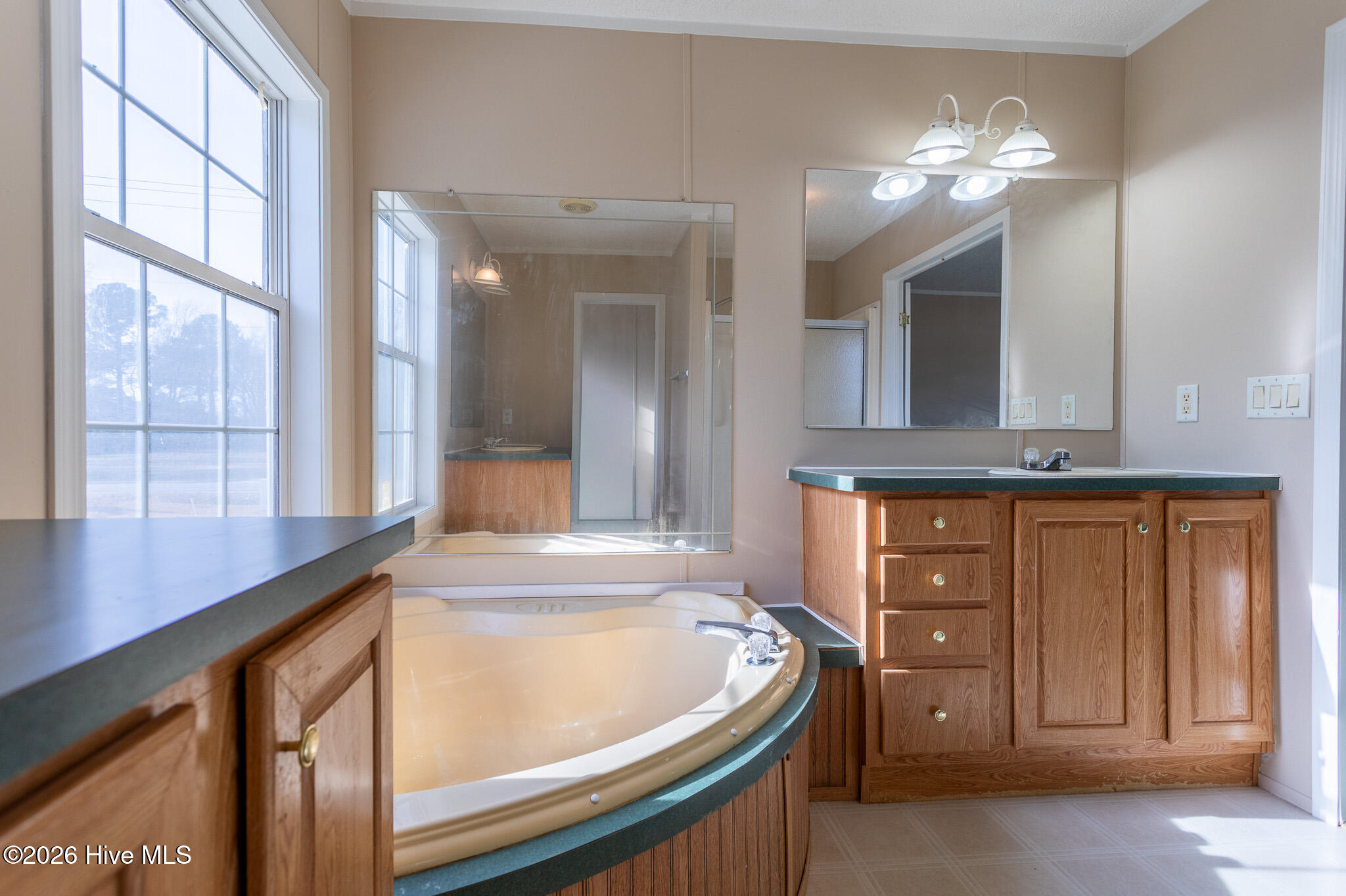 330 Old Hertford Road Edenton, NC 27932 - Photo 23 of 32 MainBath2