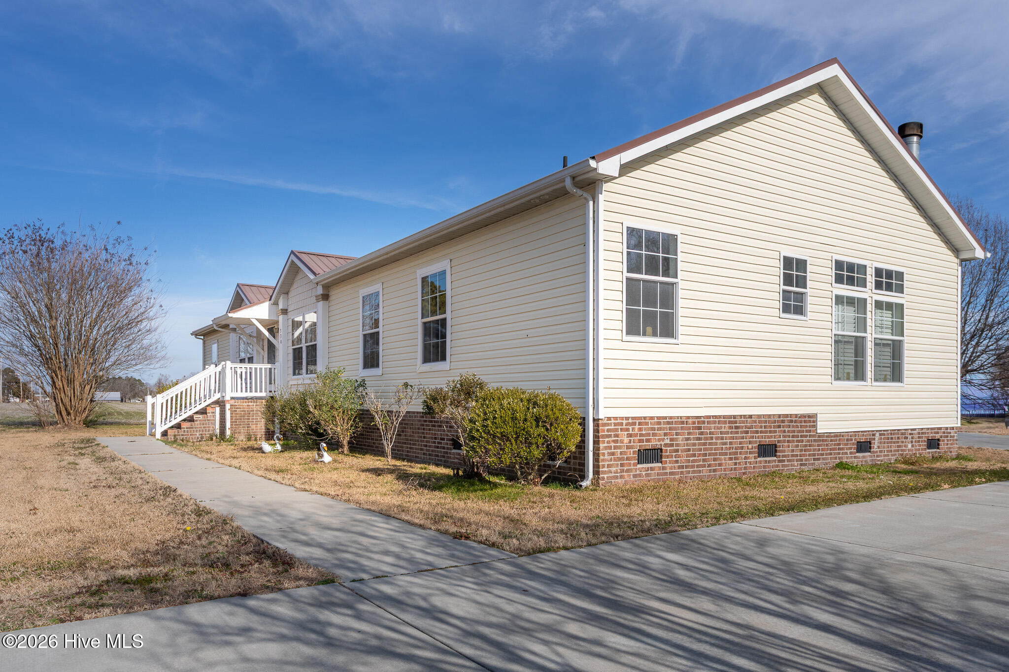 330 Old Hertford Road Edenton, NC 27932 - Photo 4 of 32 FrontSidewalk
