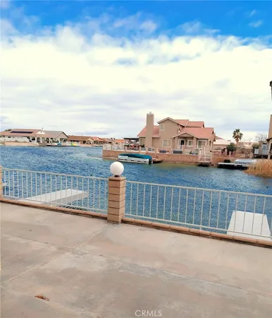 $1,800 | 11496 Nautical Lane, Unit 30, Helendale, CA 92342