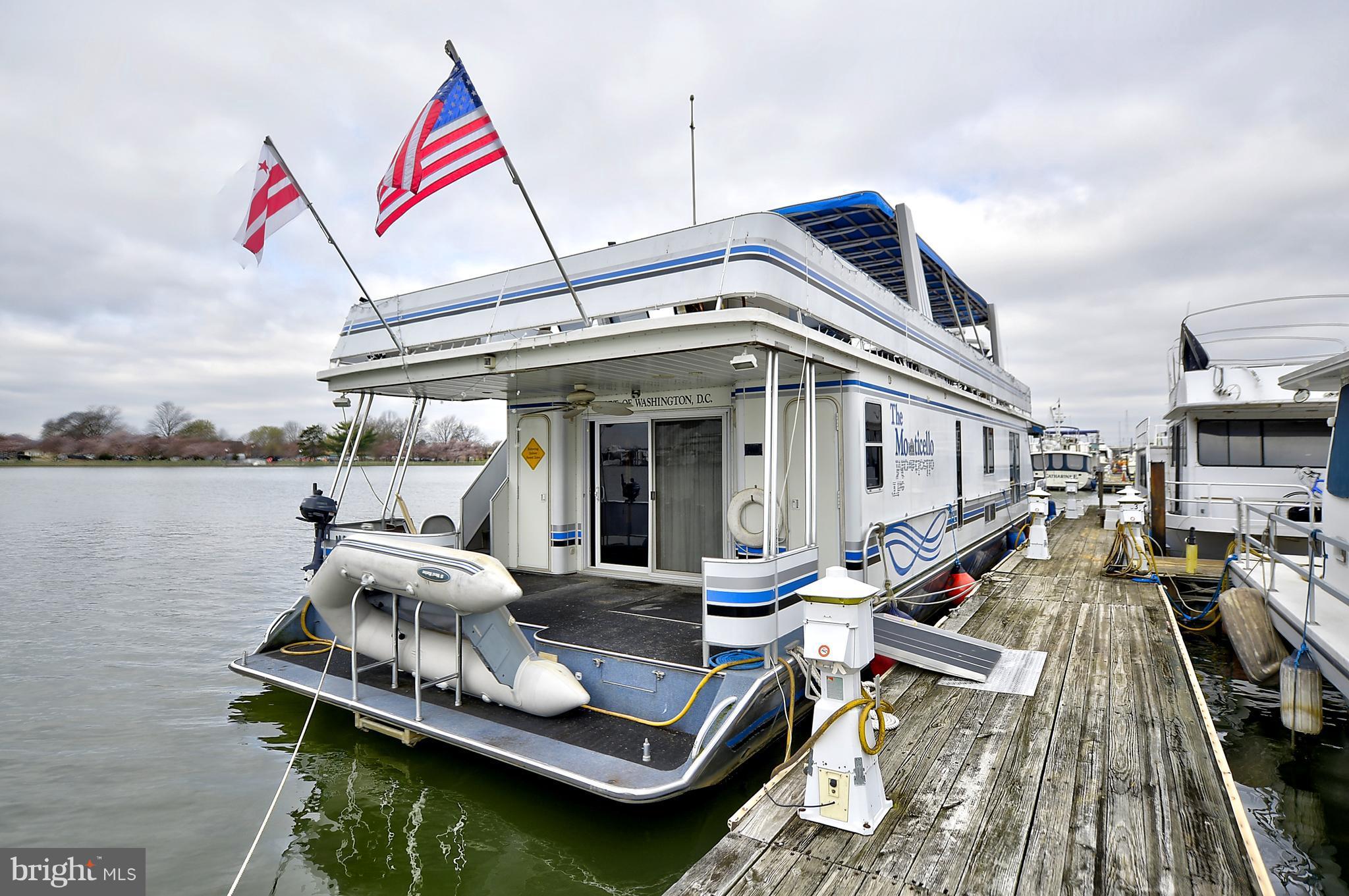 600 Water Street Southwest Washington, DC 20024 - Photo 1 of 30 Exterior (General)