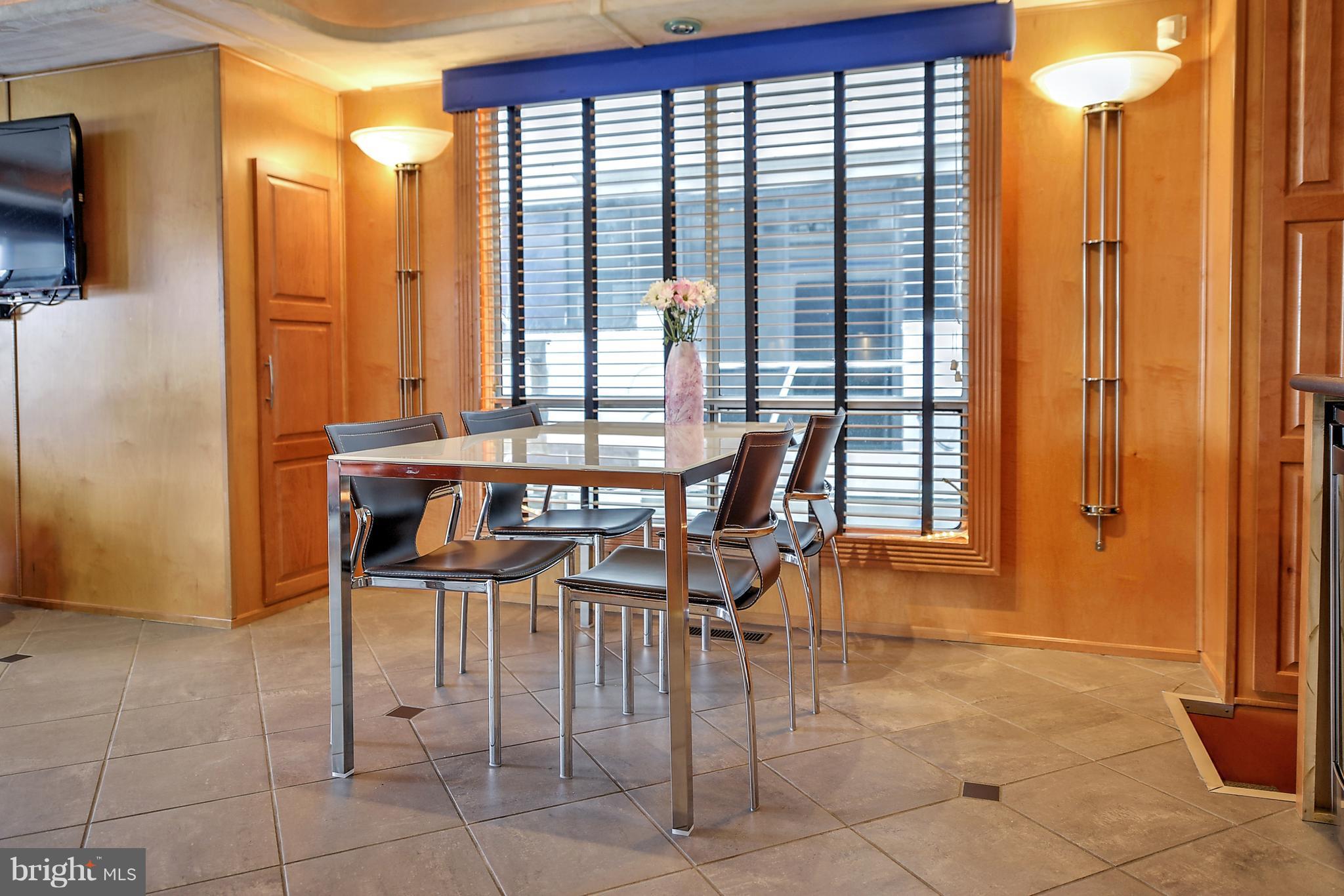 600 Water Street Southwest Washington, DC 20024 - Photo 7 of 30 Dining Room