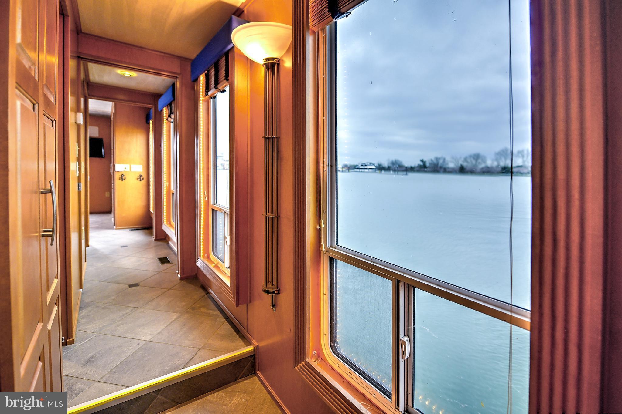 600 Water Street Southwest Washington, DC 20024 - Photo 9 of 30 Hallway