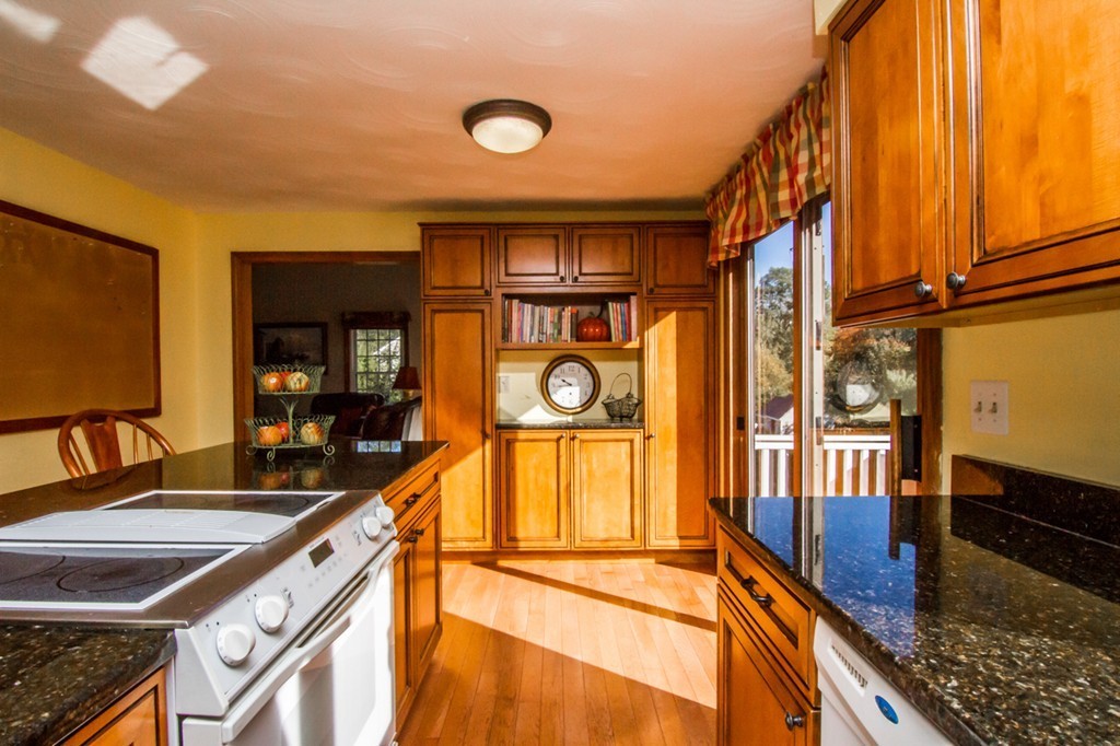 11 Richard Road Hopedale, MA 01747 - Photo 8 of 30 Gallery Image 8