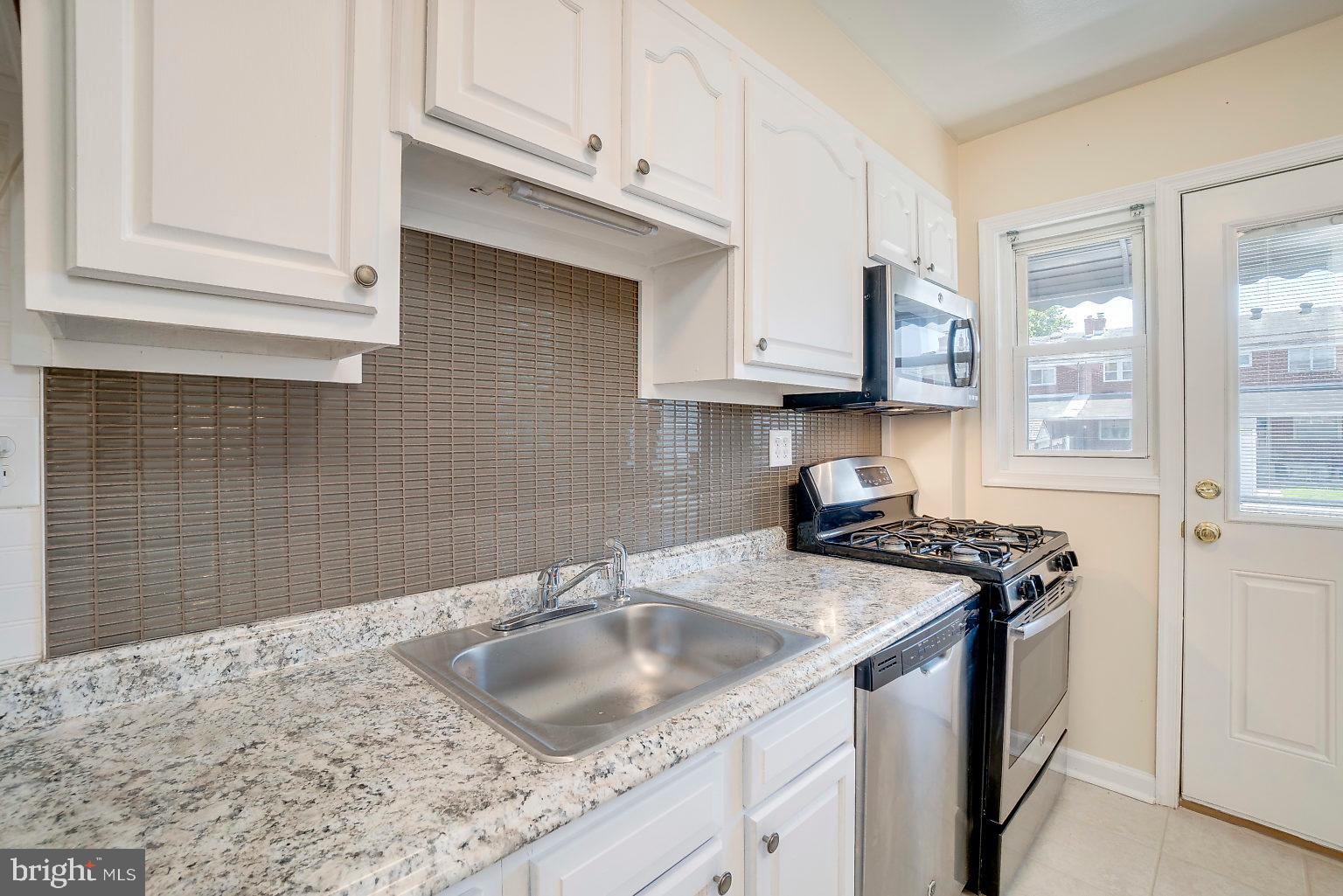 1907 Stanhope Road Baltimore, MD 21222 - Photo 12 of 32