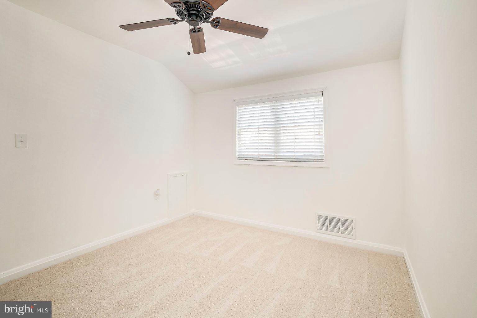 1907 Stanhope Road Baltimore, MD 21222 - Photo 20 of 32