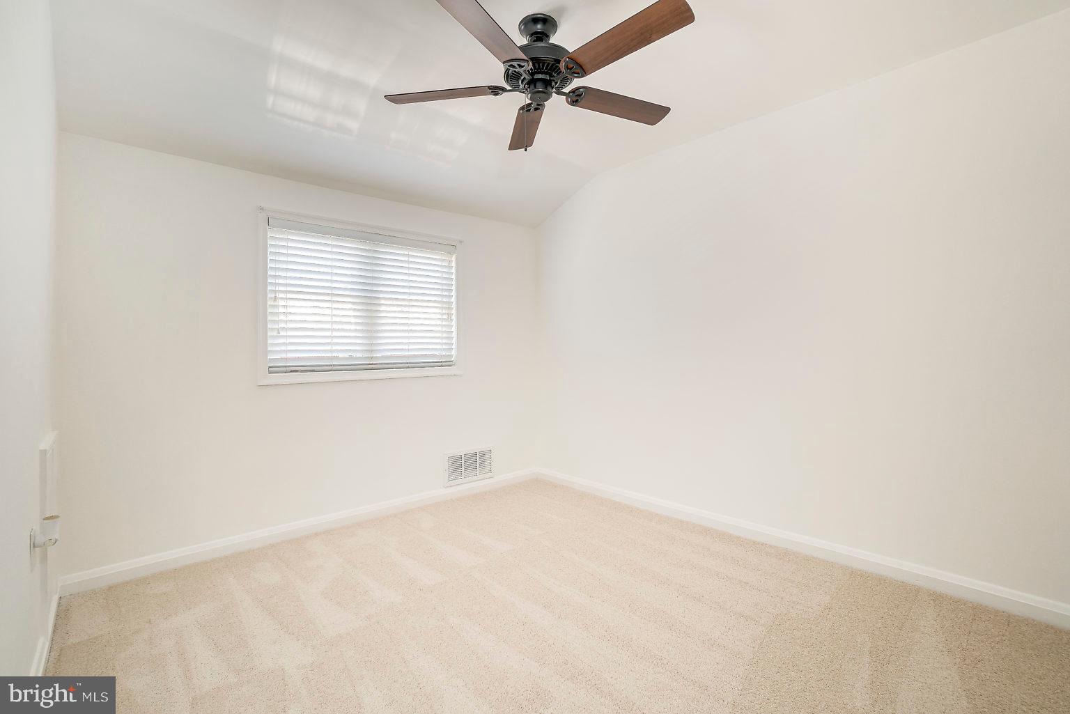 1907 Stanhope Road Baltimore, MD 21222 - Photo 21 of 32