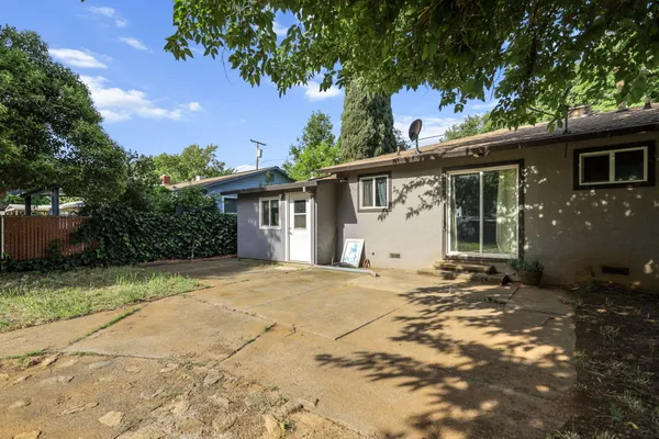 $325,000 | 2843 Kenco Avenue, Redding, CA 96002