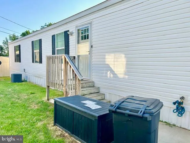 a house view with a backyard space