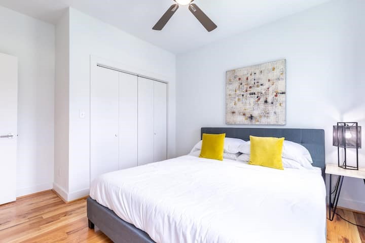 1753 Pasadena Street Houston, TX 77023 - Photo 20 of 26 Spacious bedroom 2.