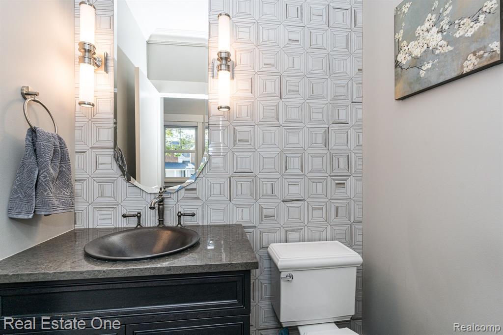 402 West 2nd Street Rochester, MI 48307 - Photo 22 of 70